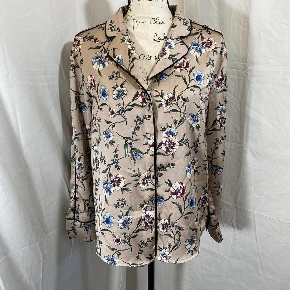RO & DE Woman's Floral Pattern Button Down Long Sleeve Blouse Sz XS
